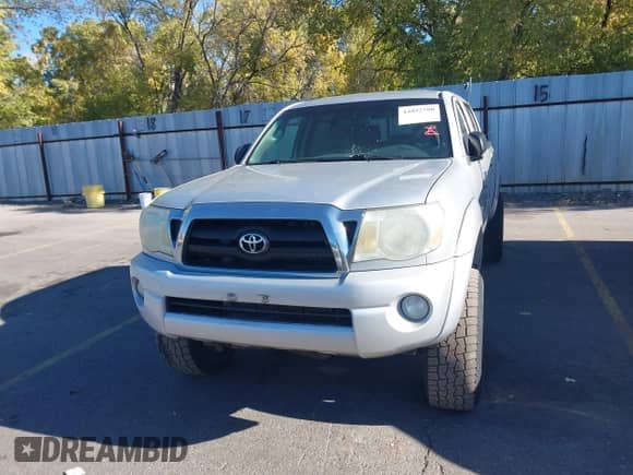 2007 Toyota Tacoma with VIN 5TELU42N47Z328906, listed as a IAAI auction lot 43492780 with 142,268 mi miles and . Bid and sale history available at DreamBid. Image 12.