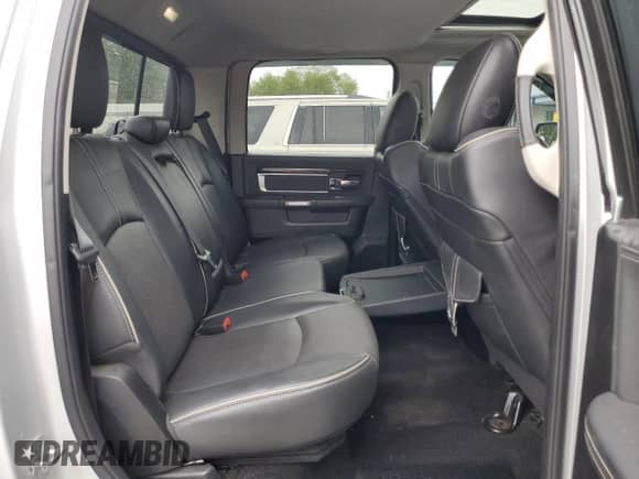 2015 Ram 1500 Laramie Limited z VIN 1C6RR7PT9FS556253, wystawiony jako Copart lot #65618915 z przebiegiem 126 110 mil mil oraz Szkoda całkowita • Salvage title. Historia ofert i sprzedaży dostępna na DreamBid. Obrazek 10.