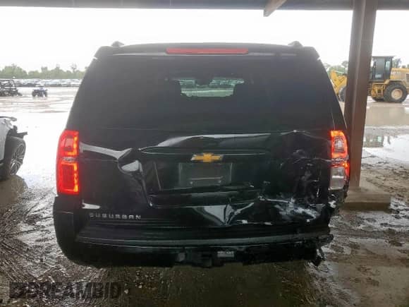 2020 Chevrolet Suburban LT с VIN 1GNSKHKCXLR269140, выставлен на аукционе Copart как лот 59600315 с пробегом 213 719 миль миль и Списание • Salvage title. История ставок и продаж доступна на DreamBid. Изображение 6.