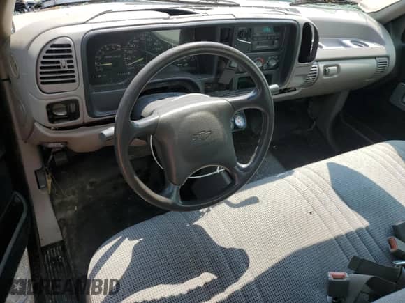 1996 Chevrolet Silverado 2500 с VIN 1GCGK24R5TE237782, выставлен на аукционе Copart как лот 62363975 с пробегом 193 992 миль миль и Чистый • Clean title. История ставок и продаж доступна на DreamBid. Изображение 8.