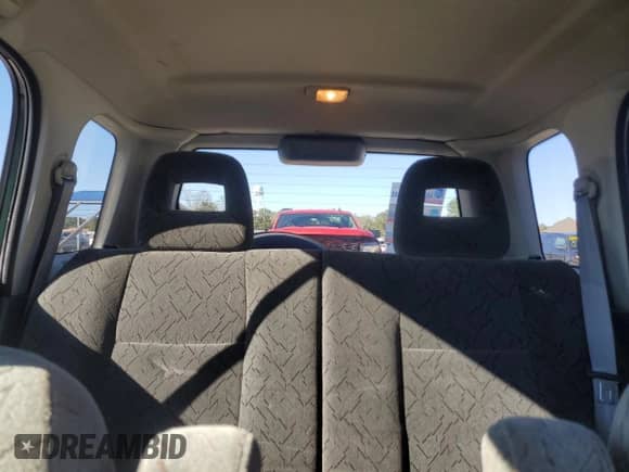 2003 Chevrolet Tracker LT с VIN 2CNBE634836932949, выставлен на аукционе Copart как лот 81057984 с пробегом 64 240 миль миль и Списание • Salvage title. История ставок и продаж доступна на DreamBid. Изображение 10.