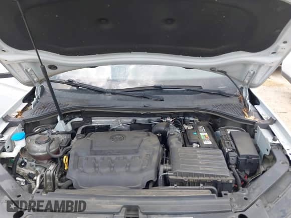 2019 Volkswagen Tiguan S с VIN 3VV1B7AX7KM006382, выставлен на аукционе IAAI как лот 42730006 с пробегом 83 878 миль миль и . История ставок и продаж доступна на DreamBid. Изображение 10.