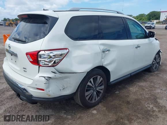2017 Nissan Pathfinder SL z VIN 5N1DR2MM9HC646272, wystawiony jako IAAI lot #42458925 z przebiegiem 170 085 mil mil oraz . Historia ofert i sprzedaży dostępna na DreamBid. Obrazek 4.