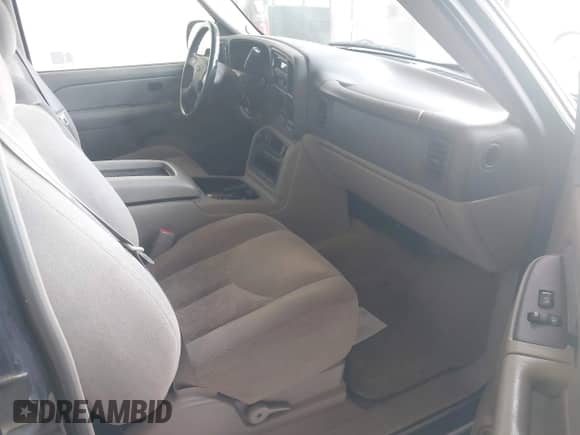 2005 Chevrolet Tahoe LS с VIN 1GNEK13T45J179356, выставлен на аукционе IAAI как лот 42464980 с пробегом 223 084 миль миль и . История ставок и продаж доступна на DreamBid. Изображение 5.