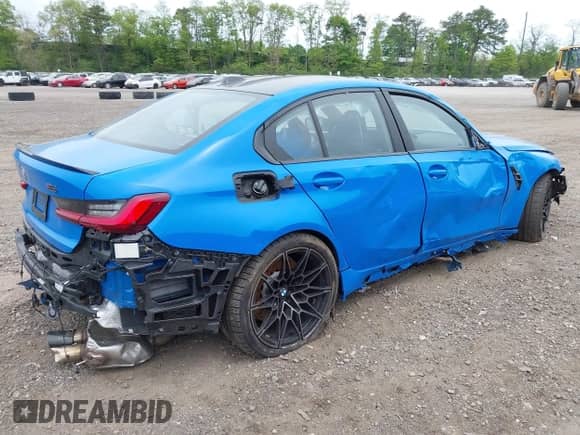 2025 BMW M3 Competition xDrive with VIN WBS33HJ01SFU28279, listed as a IAAI auction lot 42247834 with 5,980 mi miles and . Bid and sale history available at DreamBid. Image 4.