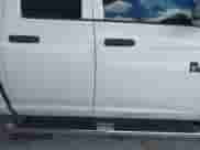 2013 Ram 1500 Tradesman z VIN 1C6RR6FP0DS509897, wystawiony jako IAAI lot #42531385 z przebiegiem 298 076 mil mil oraz . Historia ofert i sprzedaży dostępna na DreamBid. Obrazek 19.