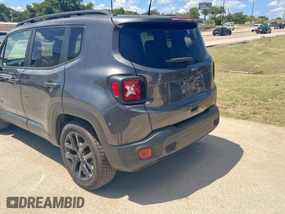 2018 Jeep Renegade Altitude с VIN ZACCJABB7JPG74043, выставлен на аукционе Copart как лот 69500015 с пробегом 25 125 миль миль и Чистый • Clean title. История ставок и продаж доступна на DreamBid. Изображение 3.