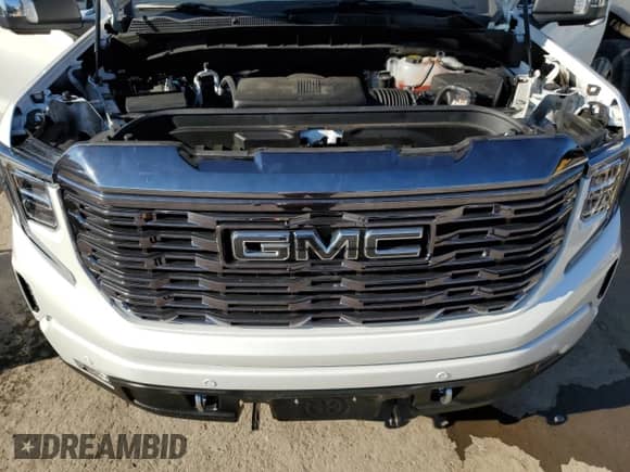 2024 GMC Sierra 1500 Denali Ultimate with VIN 1GTUUHEL6RZ319919, listed as a Copart auction lot 80451005 with 5,421 mi miles and Salvage title. Bid and sale history available at DreamBid. Image 11.