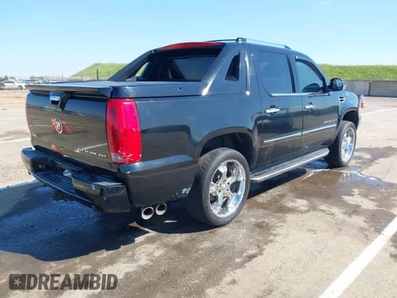 2007 Cadillac Escalade EXT with VIN 3GYFK62807G270873, listed as a IAAI auction lot 41885685 with 183,995 mi miles and . Bid and sale history available at DreamBid. Image 4.