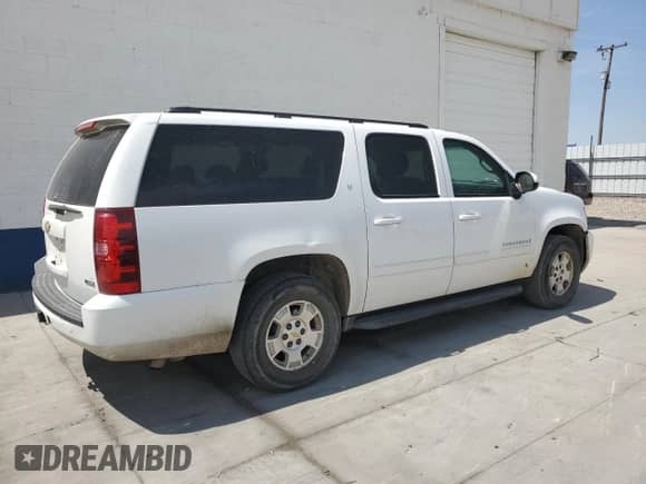 2008 Chevrolet Suburban 2LT с VIN 3GNFK16398G264876, выставлен на аукционе Copart как лот 68973205 с пробегом 252 009 миль миль и Чистый • Clean title. История ставок и продаж доступна на DreamBid. Изображение 3.