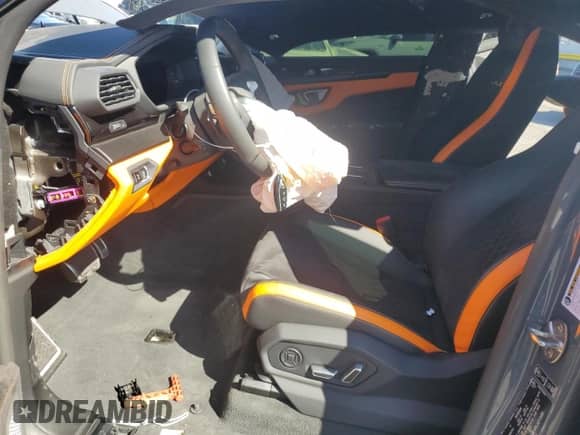 2024 Lamborghini Urus S с VIN ZPBUB3ZL4RLA31248, выставлен на аукционе Copart как лот 63012815 с пробегом 4 686 миль миль и Списание • Salvage title. История ставок и продаж доступна на DreamBid. Изображение 7.