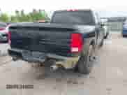 2015 Ram 1500 Express z VIN 1C6RR7KTXFS680314, wystawiony jako IAAI lot #43040717 z przebiegiem 153 999 mil mil oraz . Historia ofert i sprzedaży dostępna na DreamBid. Obrazek 4.