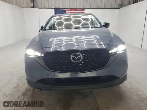 2024 Mazda CX-5 S Carbon Edition z VIN JM3KFBCL7R0523562, wystawiony jako Copart lot #84481885 z przebiegiem 30 371 mil mil oraz Czysty tytuł • Clean title. Historia ofert i sprzedaży dostępna na DreamBid. Obrazek 5.