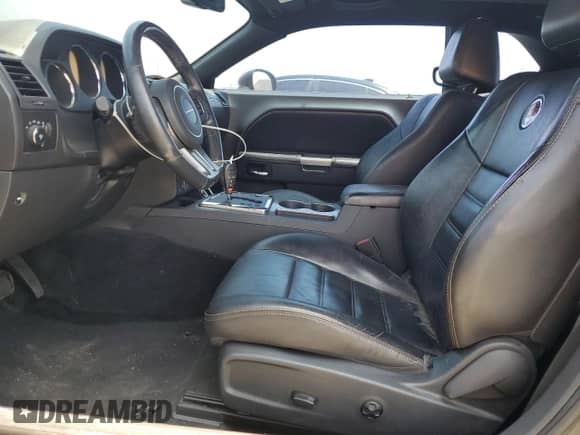 2014 Dodge Challenger R/T Plus with VIN 2C3CDYBT1EH294121, listed as a Copart auction lot 60687575 with 121,607 mi miles and Salvage title. Bid and sale history available at DreamBid. Image 7.