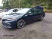 2021 Toyota Camry SE Nightshade z VIN 4T1G11AK1MU559391, wystawiony jako IAAI lot #43300222 z przebiegiem 68 327 mil mil oraz . Historia ofert i sprzedaży dostępna na DreamBid. Obrazek 2.