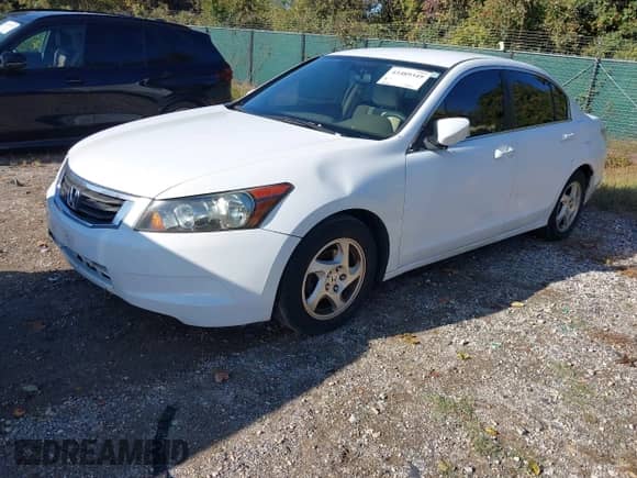 2008 Honda Accord LX с VIN 1HGCP26358A082241, выставлен на аукционе IAAI как лот 43489349 с пробегом 178 196 миль миль и . История ставок и продаж доступна на DreamBid. Изображение 2.