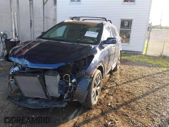 2017 Hyundai Santa Fe Ultimate with VIN 5XYZW4LA6HG420787, listed as a IAAI auction lot 42776442 with 70,108 mi miles and . Bid and sale history available at DreamBid. Image 18.