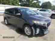 2019 Kia Sorento L with VIN 5XYPG4A37KG501751, listed as a Copart auction lot 66150575 with 122,639 mi miles and Salvage title. Bid and sale history available at DreamBid. Image 4.