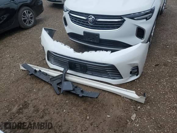 2018 Toyota Sienna XLE with VIN 5TDDZ3DC4JS206630, listed as a Copart auction lot 69117535 with 105,356 mi miles and Salvage title. Bid and sale history available at DreamBid. Image 13.
