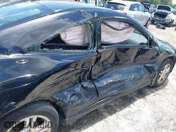 2006 Honda Accord EX-L z VIN 1HGCM72696A020098, wystawiony jako IAAI lot #42758648 z przebiegiem 296 760 mil mil oraz . Historia ofert i sprzedaży dostępna na DreamBid. Obrazek 6.