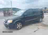 2010 Dodge Grand Caravan SXT с VIN 2D4RN5D16AR196609, выставлен на аукционе IAAI как лот 42781196 с пробегом 220 394 миль миль и . История ставок и продаж доступна на DreamBid. Изображение 2.