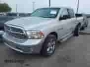 2016 Ram 1500 Outdoorsman z VIN 1C6RR7LT7GS235576, wystawiony jako IAAI lot #42109073 z przebiegiem 189 784 mil mil oraz . Historia ofert i sprzedaży dostępna na DreamBid. Obrazek 17.