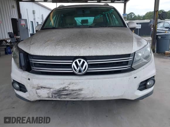 2012 Volkswagen Tiguan S с VIN WVGAV7AX9CW530071, выставлен на аукционе IAAI как лот 43425420 с пробегом 168 467 миль миль и . История ставок и продаж доступна на DreamBid. Изображение 6.