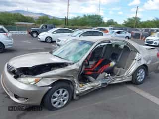 2005 Toyota Camry LE с VIN JTDBF30K150158395, выставлен на аукционе IAAI как лот 42998789 с пробегом Не указан миль и . История ставок и продаж доступна на DreamBid. Изображение 6.