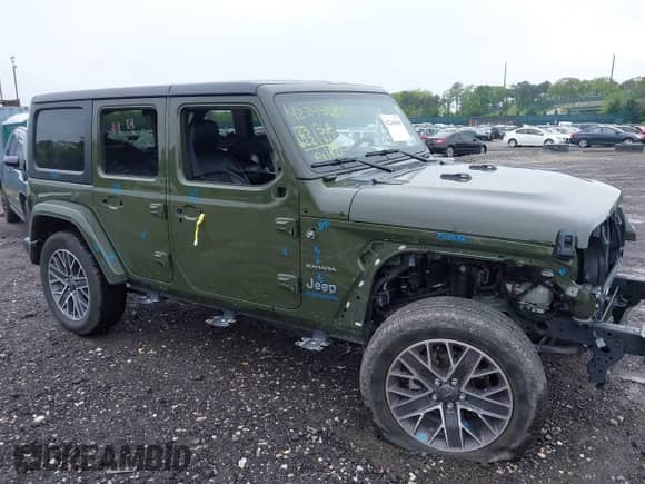 2023 Jeep Wrangler Sahara with VIN 1C4JJXP64PW684210, listed as a IAAI auction lot 42244388 with 23,622 mi miles and . Bid and sale history available at DreamBid. Image 6.