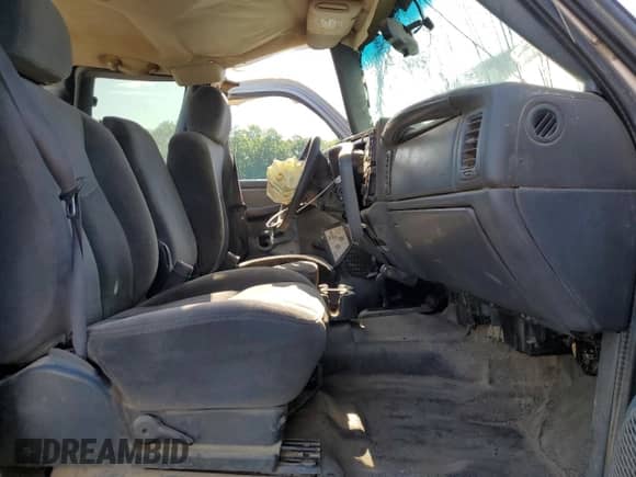 2006 GMC Sierra 1500 SLE с VIN 1GTEK19V46E275645, выставлен на аукционе Copart как лот 57821165 с пробегом Не указан миль и На запчасти • Non repairable. История ставок и продаж доступна на DreamBid. Изображение 7.