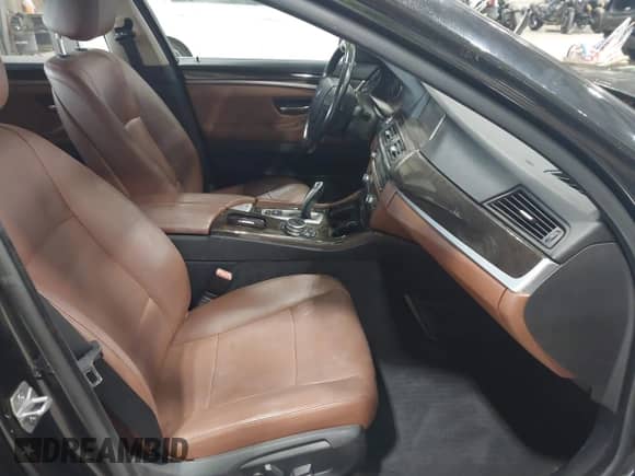 2014 BMW 5 Series 535d xDrive с VIN WBAFV3C53ED684902, выставлен на аукционе IAAI как лот 43461729 с пробегом 165 980 миль миль и . История ставок и продаж доступна на DreamBid. Изображение 5.