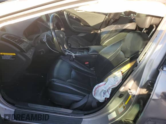 2013 Hyundai Azera z VIN KMHFH4JGXDA245194, wystawiony jako Copart lot #77252934 z przebiegiem 128 712 mil mil oraz Czysty tytuł • Clean title. Historia ofert i sprzedaży dostępna na DreamBid. Obrazek 7.