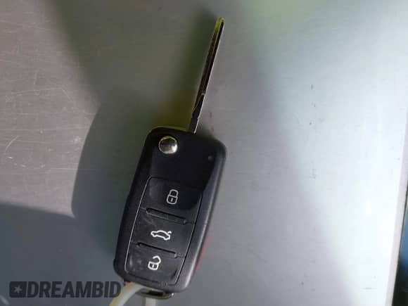 2017 Volkswagen Tiguan Sport с VIN WVGUV7AX8HW509698, выставлен на аукционе IAAI как лот 41705583 с пробегом 41 916 миль миль и . История ставок и продаж доступна на DreamBid. Изображение 11.