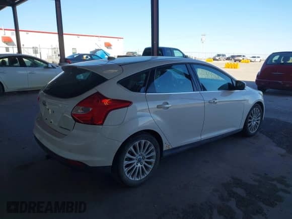 2012 Ford Focus Titanium с VIN 1FAHP3N29CL283081, выставлен на аукционе IAAI как лот 43489568 с пробегом 170 243 миль миль и . История ставок и продаж доступна на DreamBid. Изображение 4.