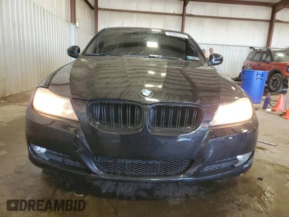 2010 BMW 3 Series 328i с VIN WBAPH7G51ANM51053, выставлен на аукционе Copart как лот 84883515 с пробегом 103 043 миль миль и Списание • Salvage title. История ставок и продаж доступна на DreamBid. Изображение 5.