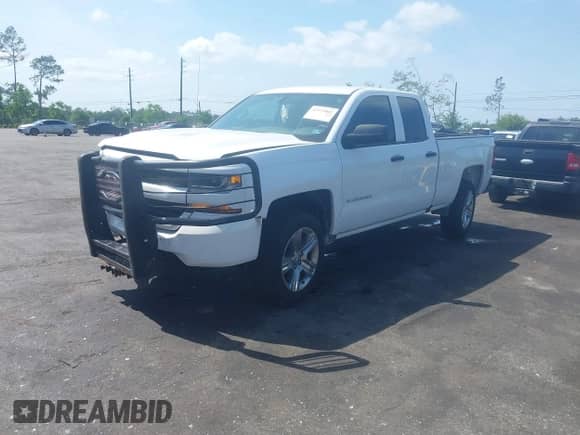 2017 Chevrolet Silverado 1500 Custom с VIN 1GCRCPEH1HZ346734, выставлен на аукционе IAAI как лот 42133002 с пробегом 111 723 миль миль и . История ставок и продаж доступна на DreamBid. Изображение 17.