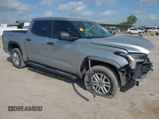 2022 Toyota Tundra SR5 with VIN 5TFLA5DB9NX021477, listed as a IAAI auction lot 42549872 with 44,221 mi miles and . Bid and sale history available at DreamBid. Image 1.