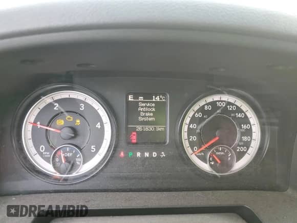 2016 Ram 1500 Lone Star z VIN 1C6RR7LM2GS227975, wystawiony jako Copart lot #85150095 z przebiegiem 261 830 mil mil oraz Szkoda całkowita • Salvage title. Historia ofert i sprzedaży dostępna na DreamBid. Obrazek 9.