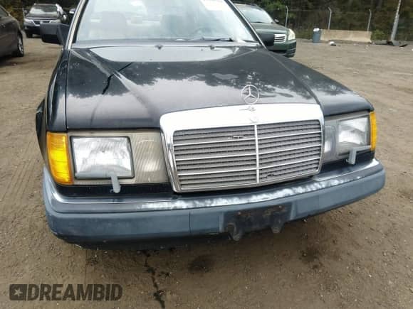 1990 Mercedes-Benz 300 CE с VIN WDBEA51D2LB120052, выставлен на аукционе IAAI как лот 43309784 с пробегом 224 101 миль миль и . История ставок и продаж доступна на DreamBid. Изображение 6.