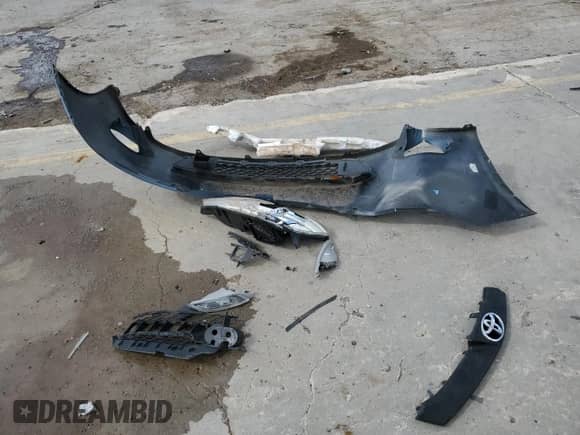 2009 Toyota Sienna LE z VIN 5TDZK23C49S244084, wystawiony jako Copart lot #58256225 z przebiegiem 303 261 mil mil oraz Szkoda całkowita • Salvage title. Historia ofert i sprzedaży dostępna na DreamBid. Obrazek 13.