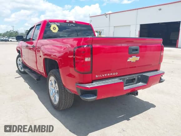 2017 Chevrolet Silverado 1500 Custom с VIN 1GCRCPEH6HZ288149, выставлен на аукционе IAAI как лот 42256698 с пробегом 126 365 миль миль и . История ставок и продаж доступна на DreamBid. Изображение 3.