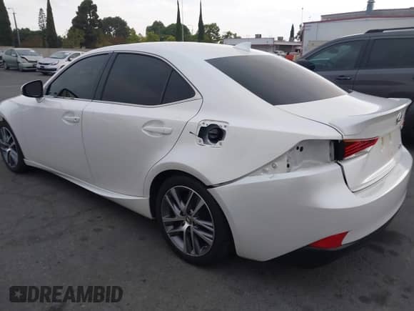 2020 Lexus IS 300 с VIN JTHAA1D22L5108791, выставлен на аукционе IAAI как лот 42555121 с пробегом 37 760 миль миль и . История ставок и продаж доступна на DreamBid. Изображение 3.