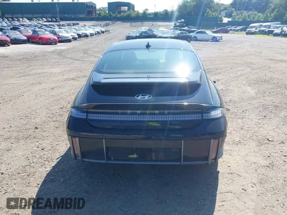 2023 Hyundai Ioniq 6 SE z VIN KMHM24AC7PA045528, wystawiony jako IAAI lot #42791381 z przebiegiem 30 065 mil mil oraz . Historia ofert i sprzedaży dostępna na DreamBid. Obrazek 17.