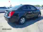 2015 Chevrolet Sonic LT с VIN 1G1JC5SG8F4126703, выставлен на аукционе IAAI как лот 43129168 с пробегом 220 185 миль миль и . История ставок и продаж доступна на DreamBid. Изображение 4.