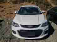 2019 Chevrolet Sonic LS с VIN 1G1JB5SB0K4148048, выставлен на аукционе Copart как лот 74121674 с пробегом 37 105 миль миль и Списание • Salvage title. История ставок и продаж доступна на DreamBid. Изображение 5.