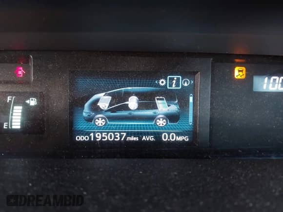 2015 Toyota Prius Two z VIN JTDZN3EU6FJ026238, wystawiony jako IAAI lot #41651401 z przebiegiem 195 037 mil mil oraz . Historia ofert i sprzedaży dostępna na DreamBid. Obrazek 16.