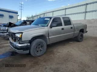 2003 Chevrolet Silverado 2500HD LS z VIN 1GCHC23U73F101039, wystawiony jako Copart lot #59215255 z przebiegiem 287 897 mil mil oraz Szkoda całkowita • Salvage title. Historia ofert i sprzedaży dostępna na DreamBid. Obrazek 1.