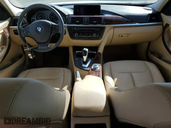 2013 BMW 3 Series 328i z VIN WBA3C1G56DNR46122, wystawiony jako Copart lot #82156345 z przebiegiem 86 181 mil mil oraz Szkoda całkowita • Salvage title. Historia ofert i sprzedaży dostępna na DreamBid. Obrazek 8.