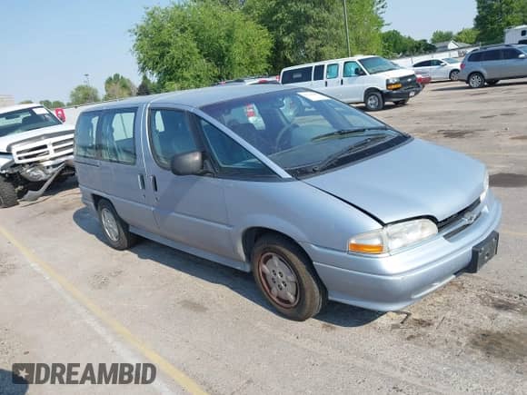 1996 Chevrolet Venture с VIN 1GNDU06E2TT127027, выставлен на аукционе IAAI как лот 42768027 с пробегом 111 621 миль миль и . История ставок и продаж доступна на DreamBid. Изображение 1.