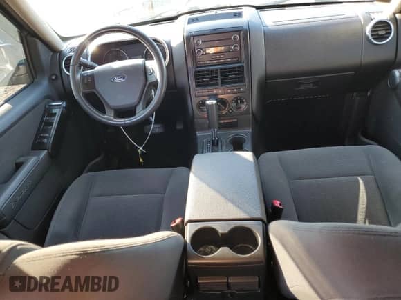 2009 Ford Explorer XLT с VIN 1FMEU73E59UA03746, выставлен на аукционе Copart как лот 87462005 с пробегом 149 975 миль миль и Списание • Salvage title. История ставок и продаж доступна на DreamBid. Изображение 8.